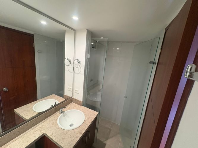 Apartamento de 3 alcobas en venta en Centro Comercial Parque La Colina, Bogotá, 72 m² · foto 12 de 13
