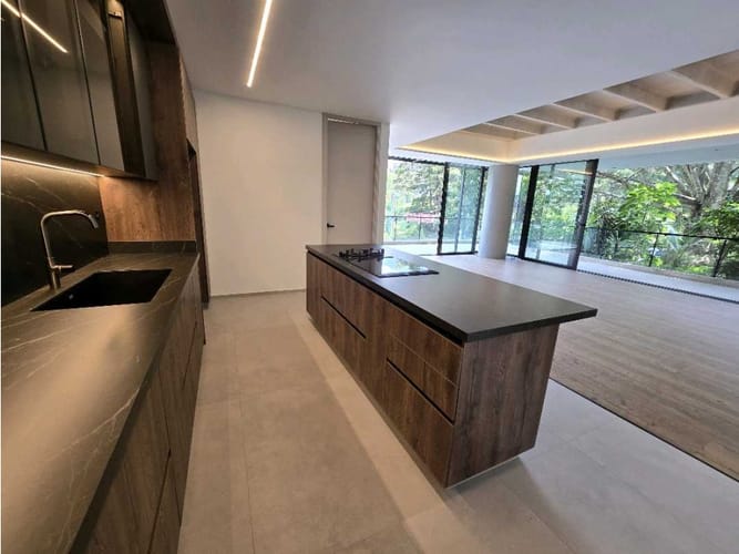 Apartamento en venta en El Campestre, Medellín · foto 4 de 24