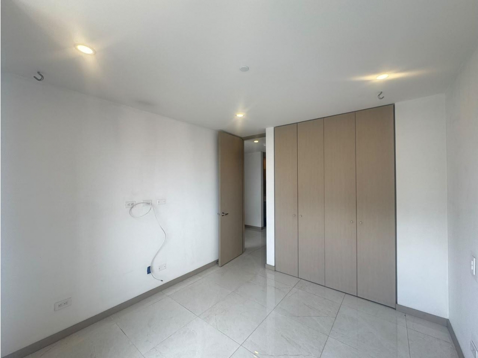 Apartamento en arriendo en Altos Del Poblado, Medellín · foto 11 de 18