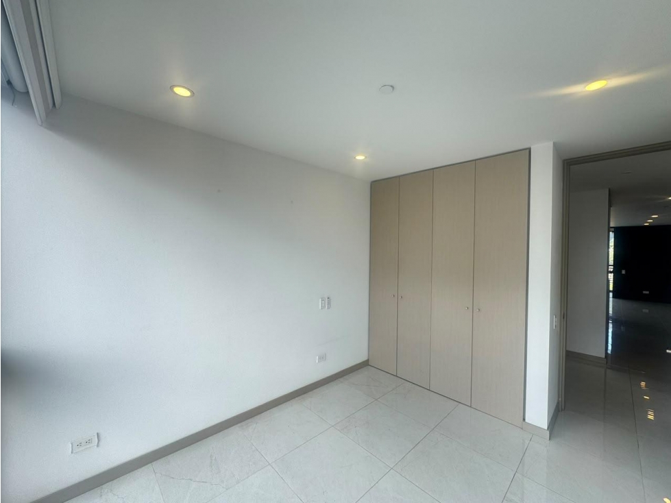 Apartamento en arriendo en Altos Del Poblado, Medellín · foto 13 de 18
