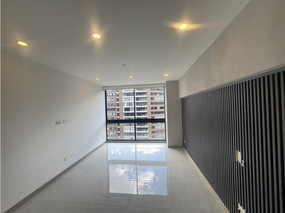 Apartamento en arriendo en Altos Del Poblado, Medellín · foto 14 de 18
