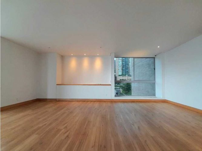 Apartamento en venta en Los Balsos, Medellín · foto 4 de 18