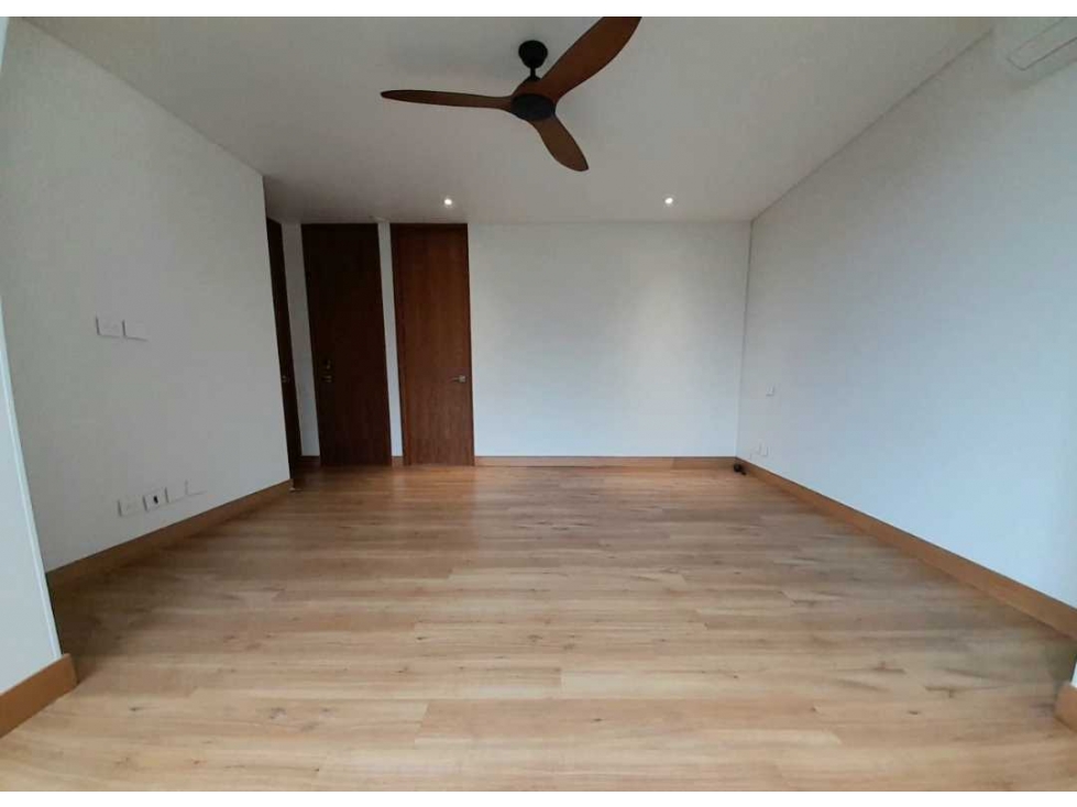 Apartamento en arriendo en Los Balsos, Medellín · foto 9 de 18