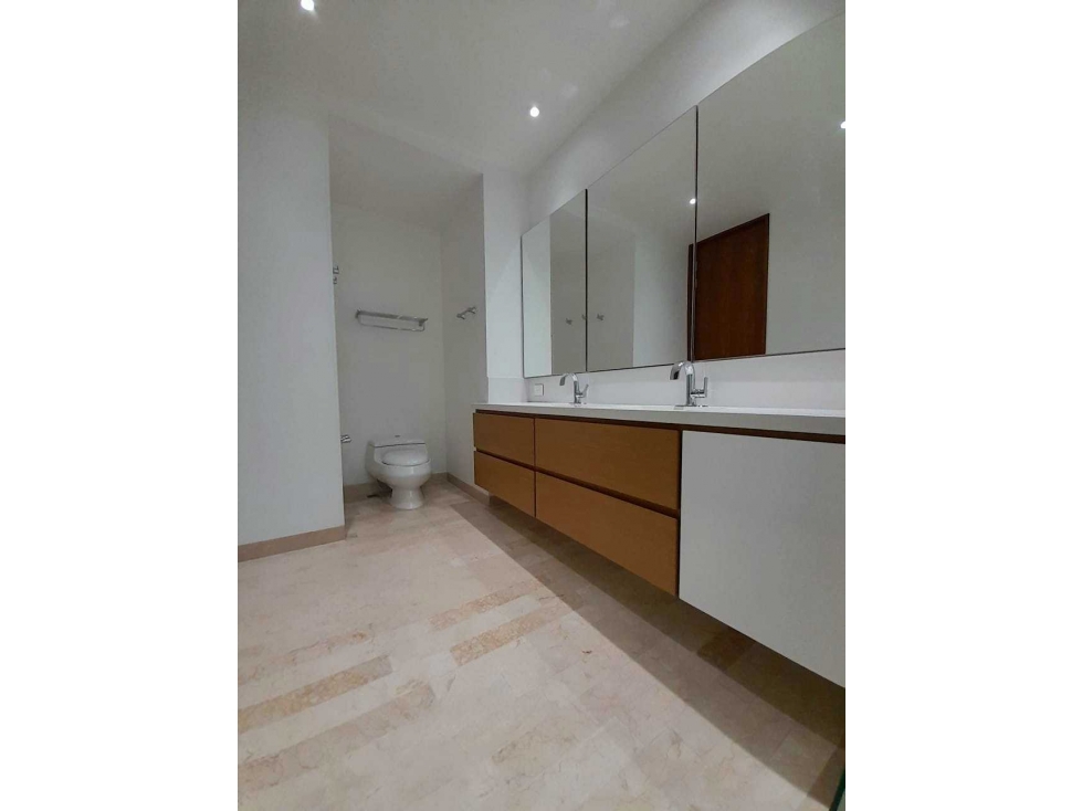 Apartamento en arriendo en Los Balsos, Medellín · foto 11 de 18
