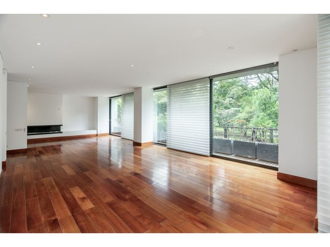 Apartamento de 3 alcobas en venta en El Virrey, Bogotá, 347 m² · foto 4 de 24