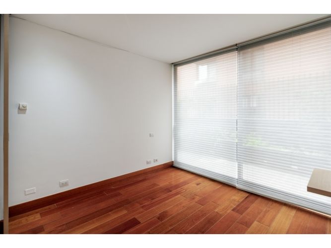 Apartamento de 3 alcobas en venta en El Virrey, Bogotá, 347 m² · foto 10 de 24