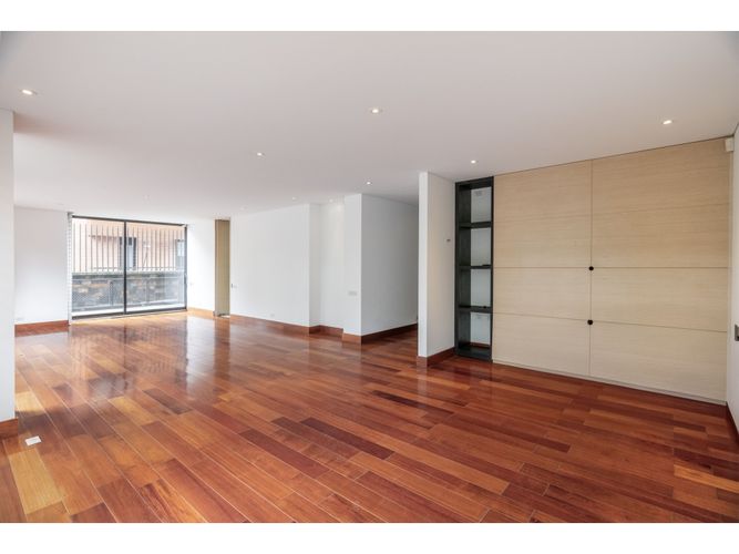Apartamento de 3 alcobas en venta en El Virrey, Bogotá, 347 m² · foto 13 de 24