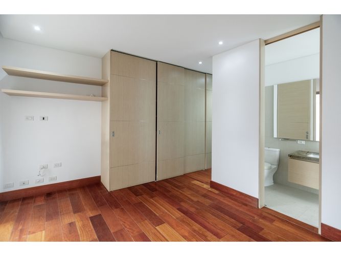 Apartamento de 3 alcobas en venta en El Virrey, Bogotá, 347 m² · foto 19 de 24