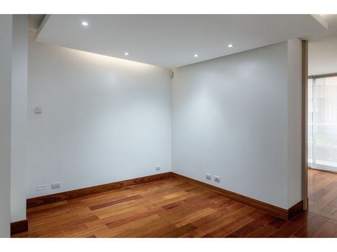 Apartamento de 3 alcobas en venta en El Virrey, Bogotá, 347 m² · foto 20 de 24