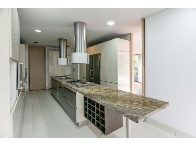 Apartamento de 3 alcobas en venta en El Virrey, Bogotá, 347 m² · foto 24 de 24