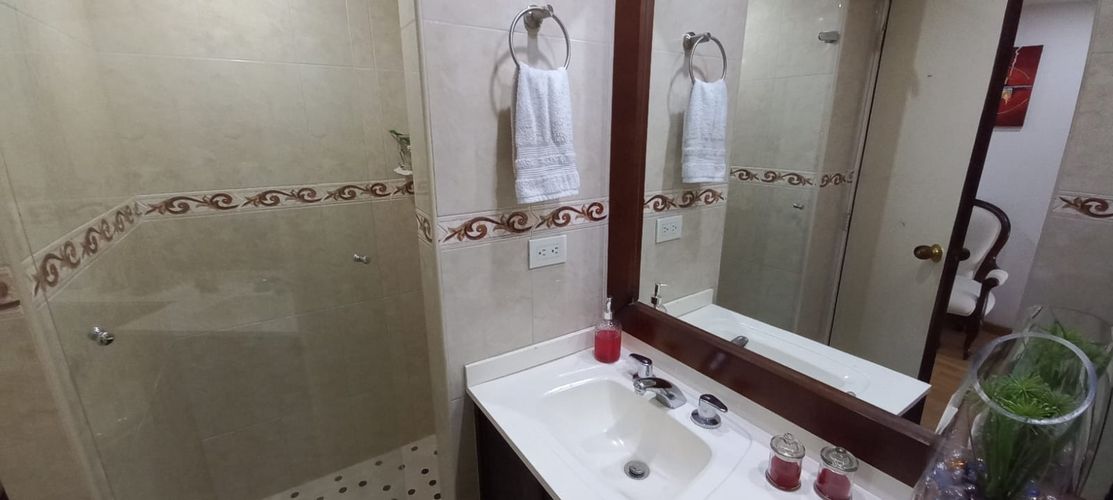 Apartamento de 3 alcobas en venta en Mazuren, Bogotá, 92 m² · foto 12 de 19