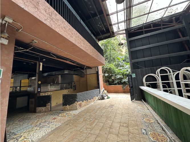 Local en venta en Milla De Oro, Medellín, 118 m² · foto 2 de 10