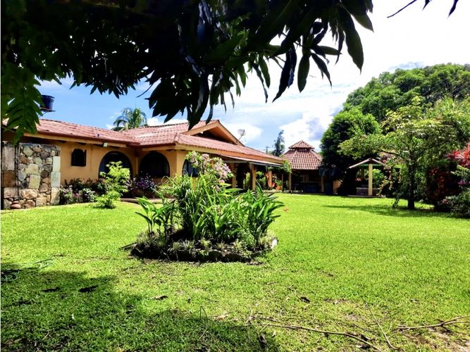 Casa de 5 alcobas en venta en Bella Suiza, Villavicencio, 320 m² · foto 14 de 18