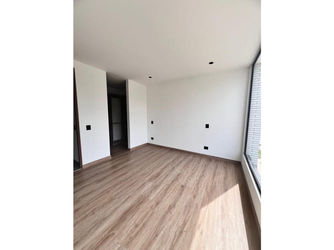 Casa de 5 alcobas en venta en El Porvenir, Rionegro, 253 m² · foto 10 de 24