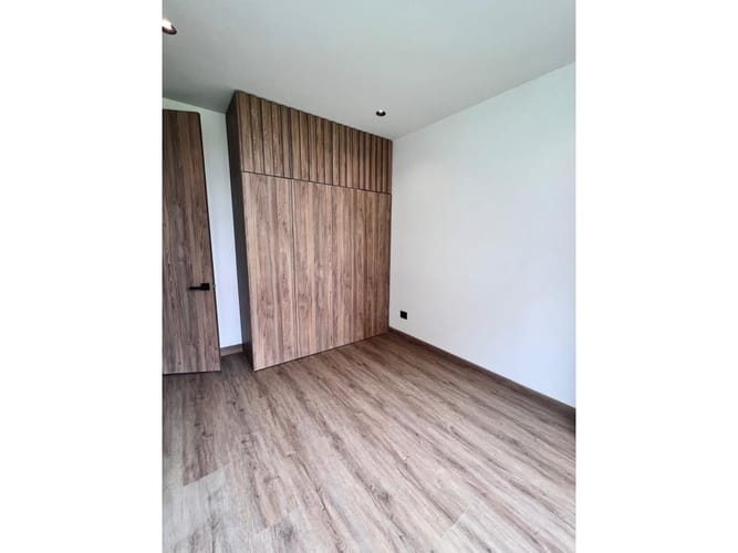 Casa de 5 alcobas en venta en El Porvenir, Rionegro, 253 m² · foto 14 de 24