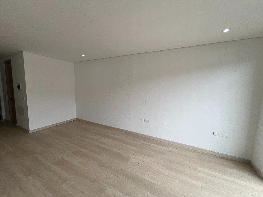 Apartamento en venta en Polo Club, Bogotá · foto 9 de 16