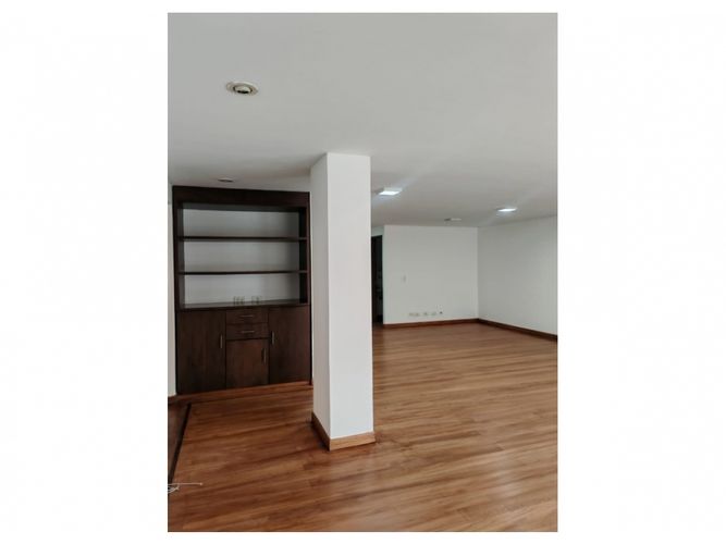 Apartamento de 3 alcobas en venta en Chico Norte, Bogotá, 147 m² · foto 7 de 24