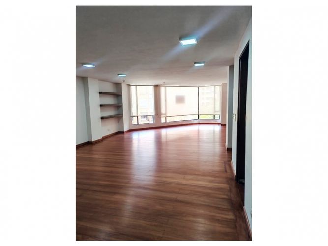 Apartamento de 3 alcobas en venta en Chico Norte, Bogotá, 147 m² · foto 14 de 24