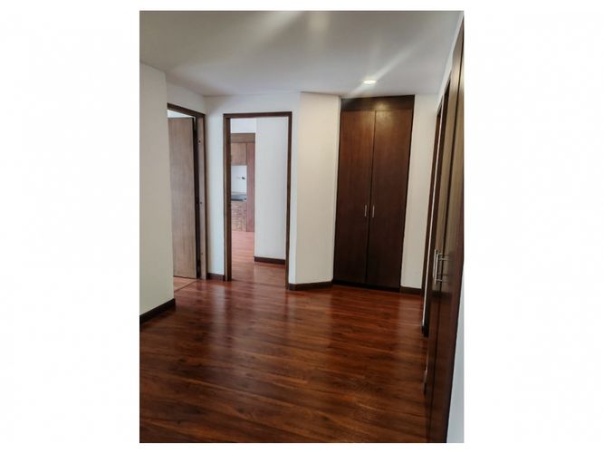 Apartamento de 3 alcobas en venta en Chico Norte, Bogotá, 147 m² · foto 17 de 24