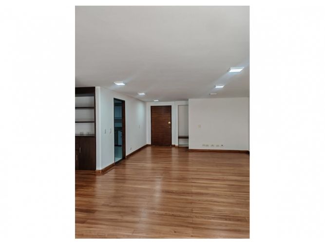 Apartamento de 3 alcobas en venta en Chico Norte, Bogotá, 147 m² · foto 22 de 24