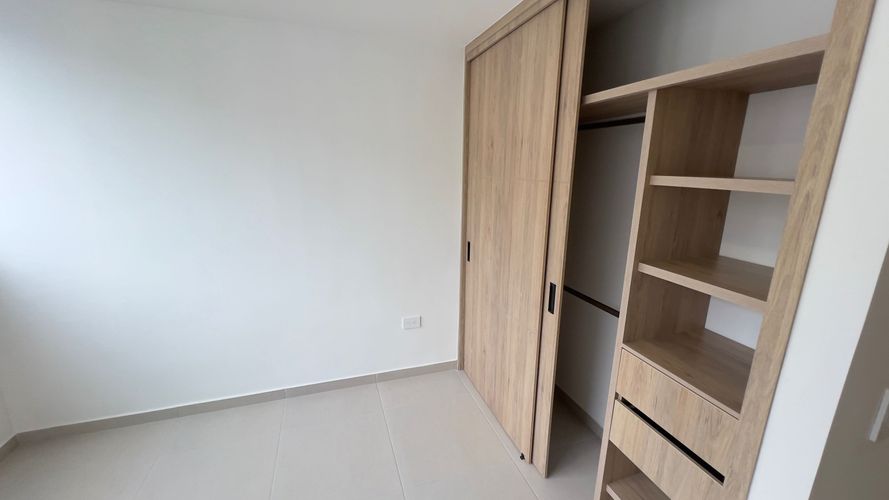 Apartamento de 2 alcobas en venta en Urbanizacion La Zafra, Floridablanca, 62 m² · foto 9 de 16