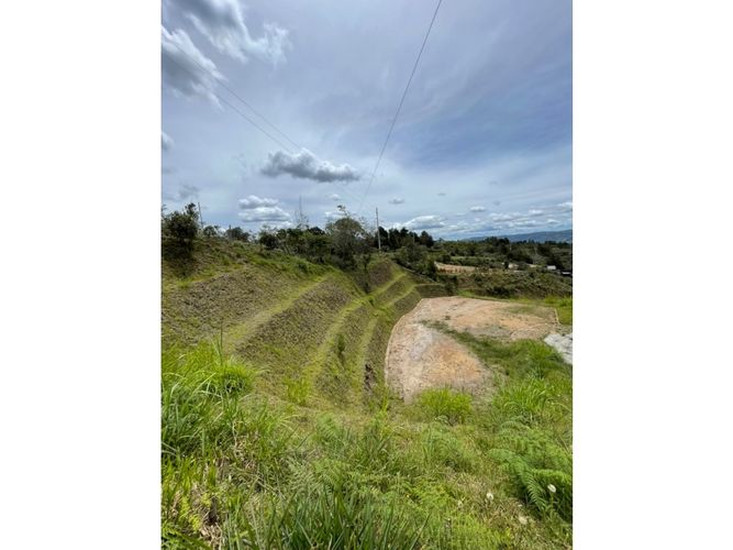 Lote en venta en La Mosquita, Rionegro, 1700 m² · foto 3 de 6