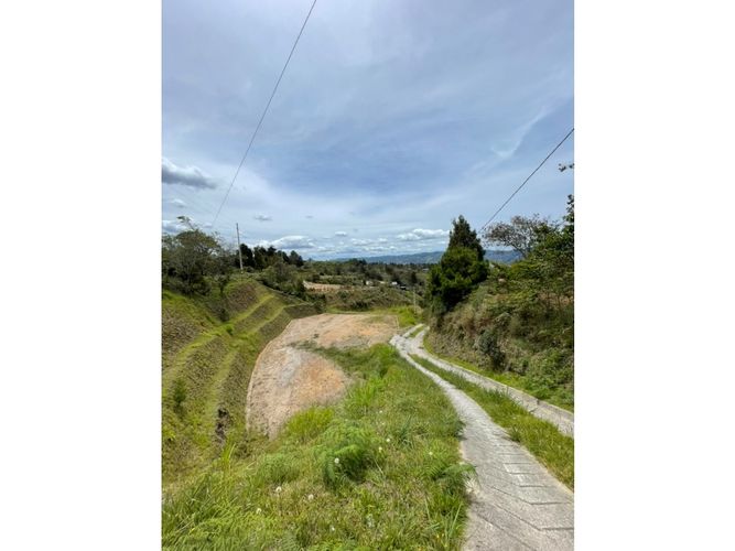 Lote en venta en La Mosquita, Rionegro, 1700 m² · foto 4 de 6