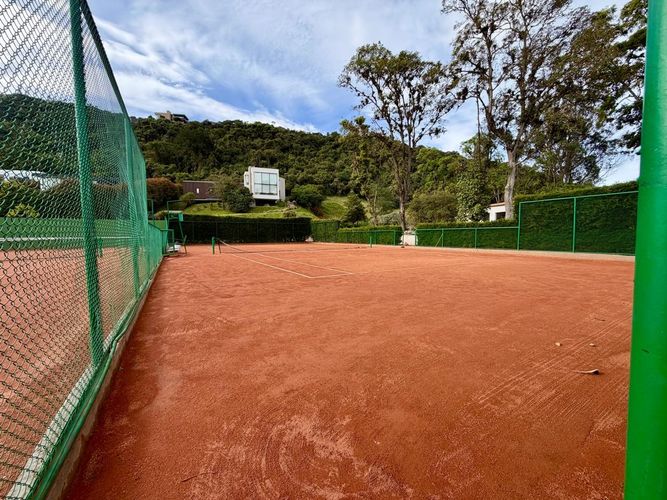 Casa de 4 alcobas en venta en Yerbabonita Bosque Nativo, Chía, 600 m² · foto 2 de 24