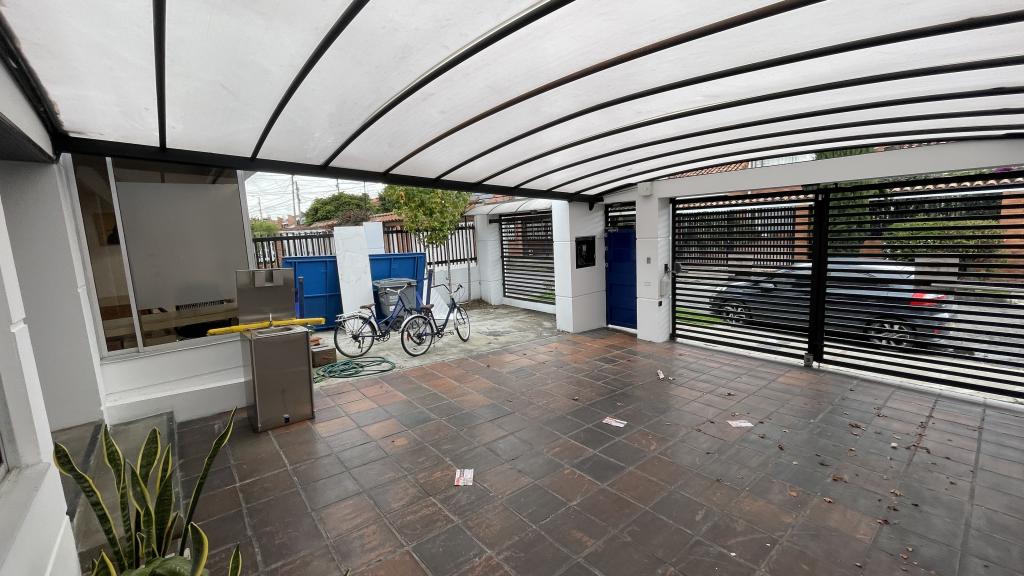 Casa en venta en Alhambra, Bogotá · foto 2 de 24