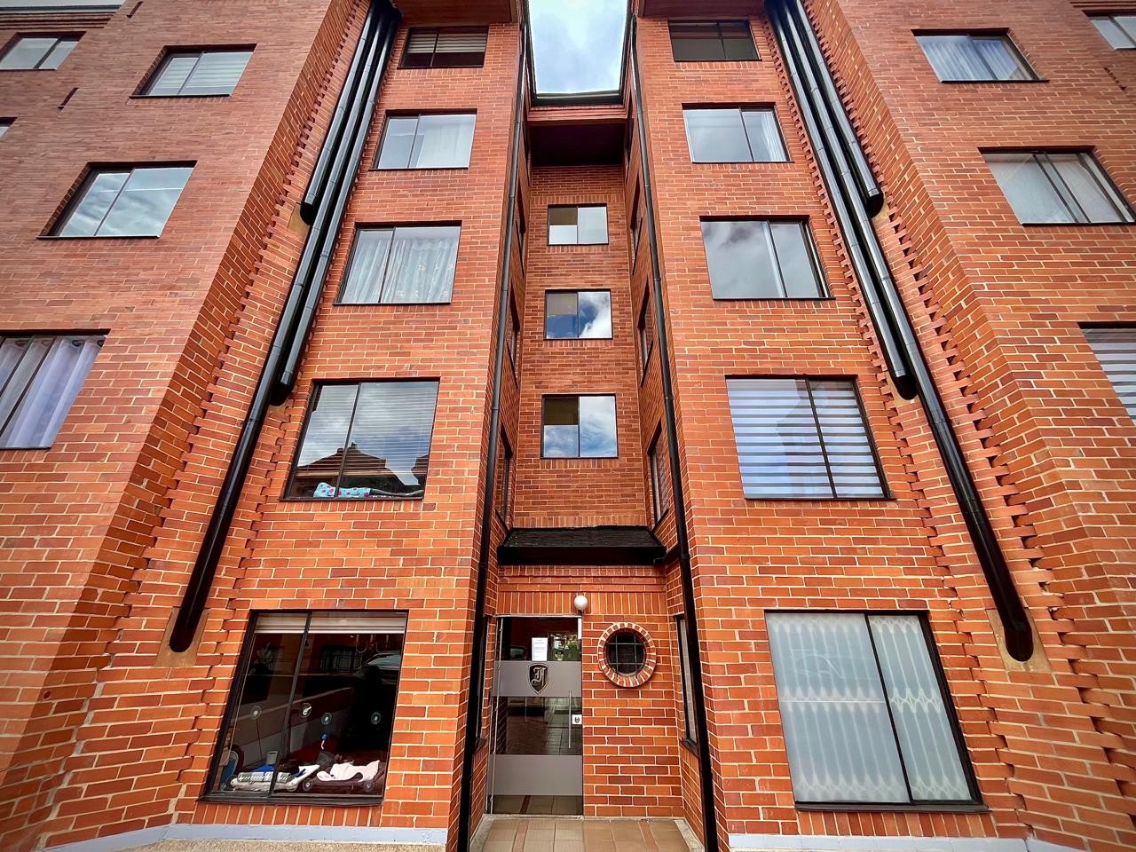 Apartamento en venta en Portales Del Norte, Bogotá · foto 23 de 24
