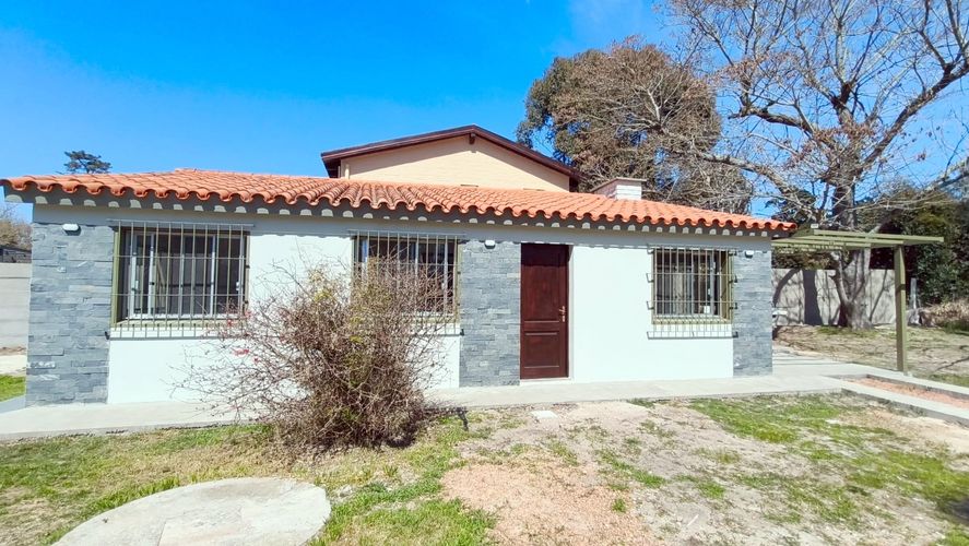 EL PINAR SUR, 2 DORM, 2 BAÑOS, COCHERA, PARRILLERO - foto 2