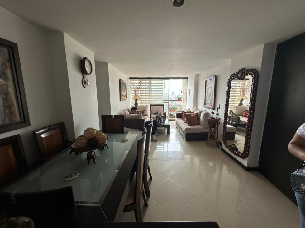 Apartamento en venta en Los Colores, Medellín · foto 2 de 20