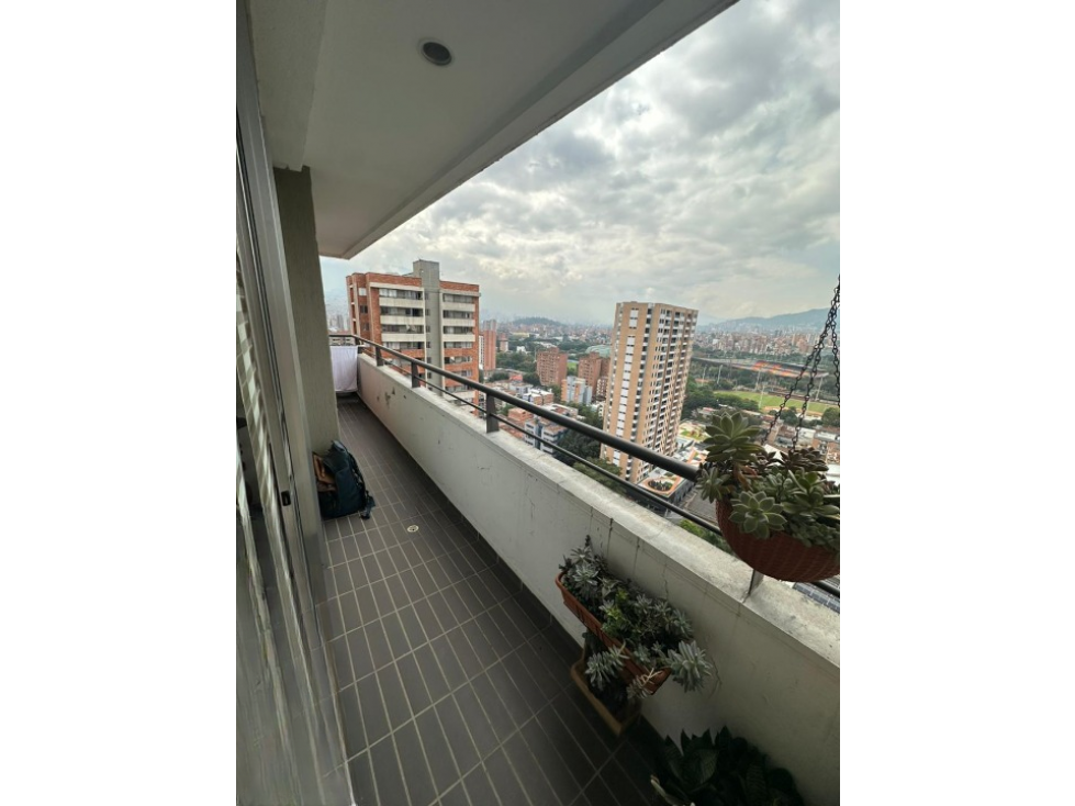 Apartamento en venta en Los Colores, Medellín · foto 11 de 20