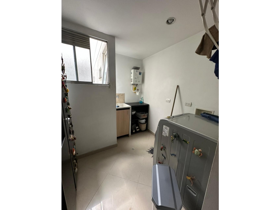 Apartamento en venta en Los Colores, Medellín · foto 15 de 20