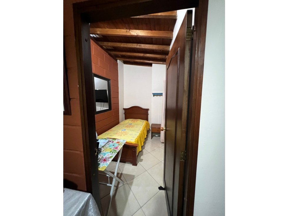 Apartamento en venta en Manrique Central, Medellín · foto 2 de 10