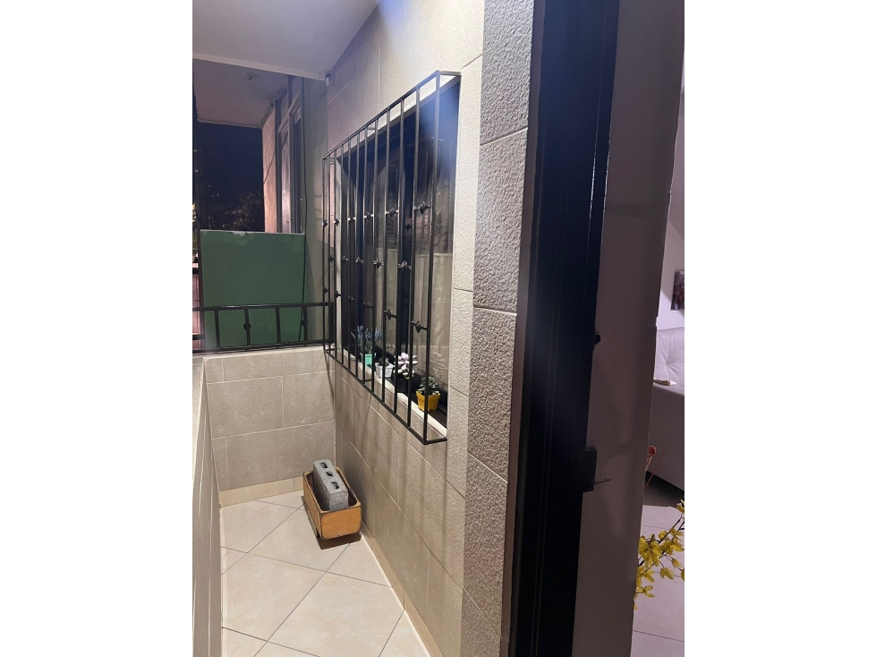 Apartamento en venta en Manrique Central, Medellín · foto 4 de 10