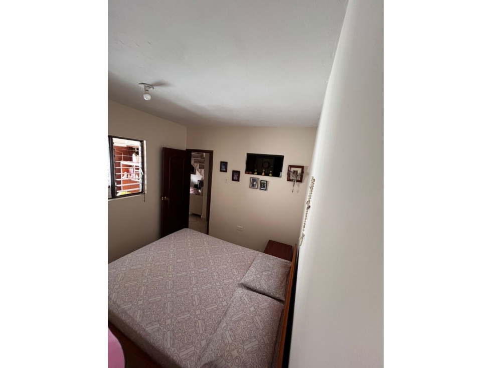 Apartamento en venta en Manrique Central, Medellín · foto 9 de 10