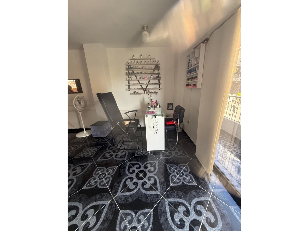 Apartamento en venta en Manrique Central, Medellín · foto 2 de 19