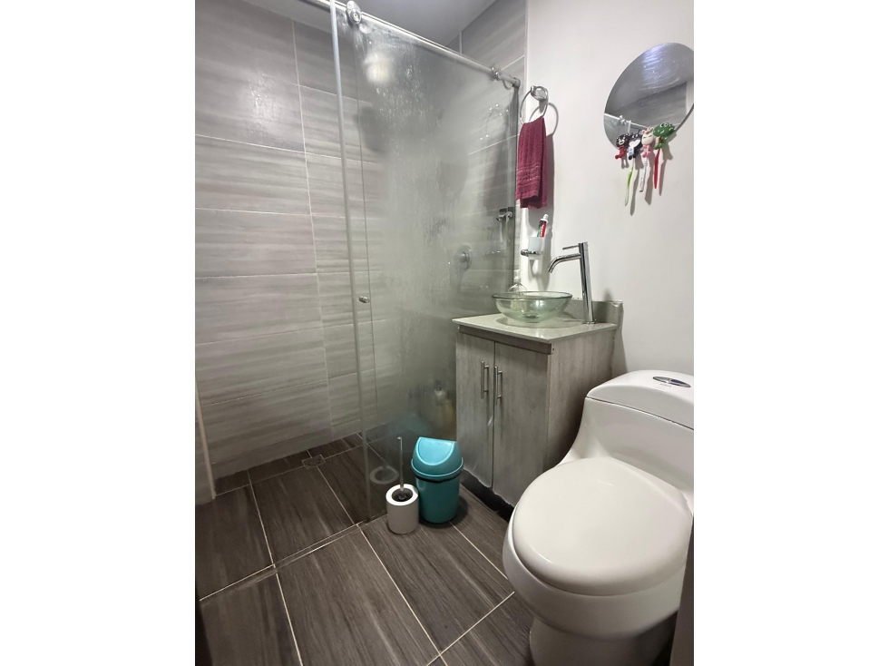 Apartamento en venta en Manrique Central, Medellín · foto 4 de 19