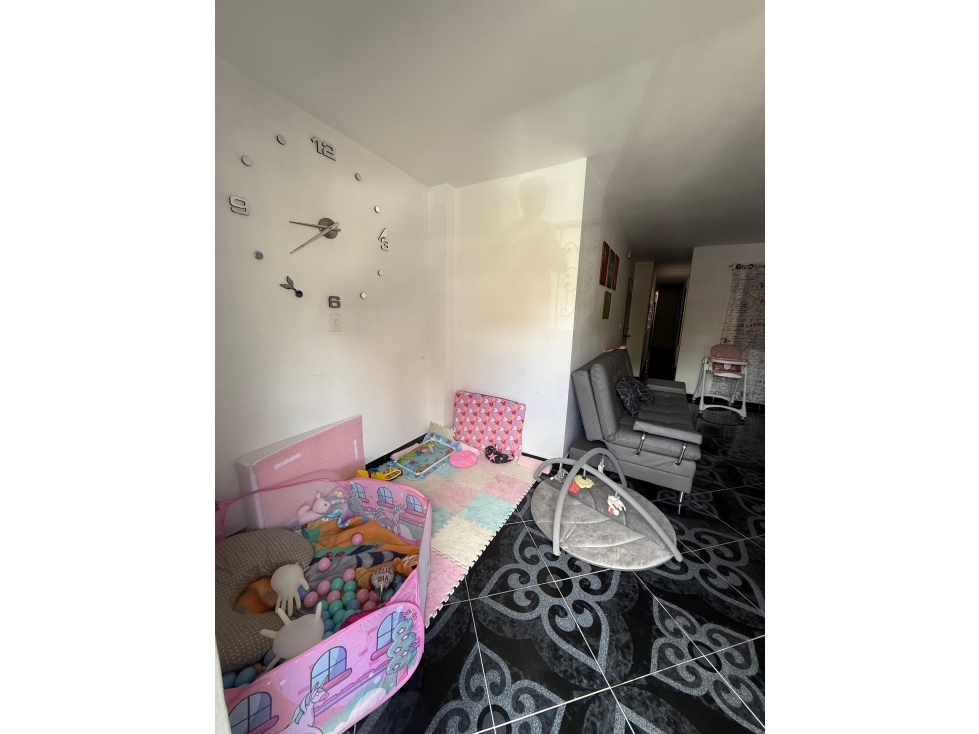 Apartamento en venta en Manrique Central, Medellín · foto 12 de 19