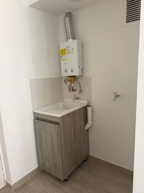 Apartamento de 2 alcobas en arriendo en Fontibon, Bogotá, 45 m² · foto 2 de 17
