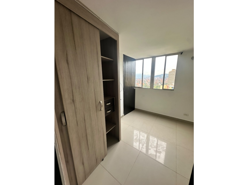 Apartamento en venta en Calasanz, Medellín · foto 8 de 12