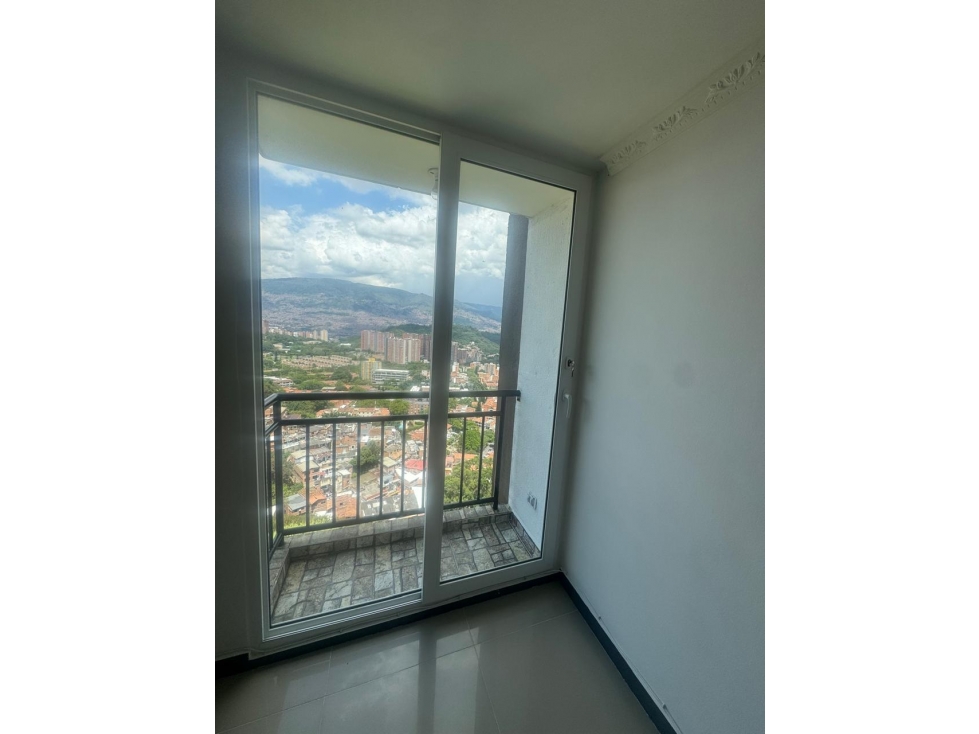 Apartamento en venta en Calasanz, Medellín · foto 2 de 24