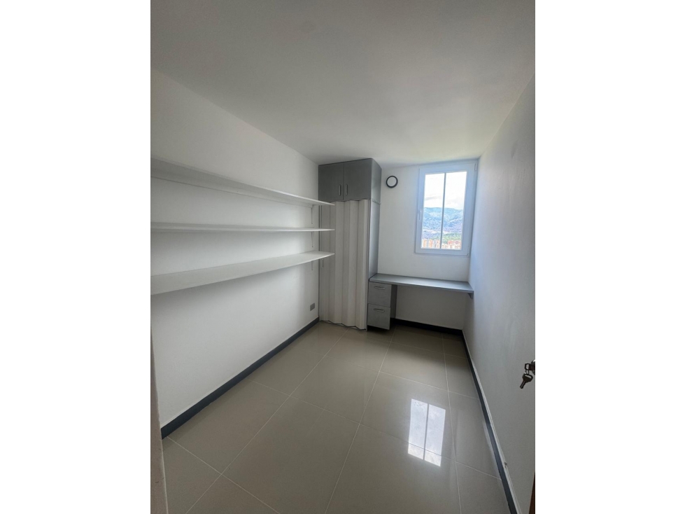 Apartamento en venta en Calasanz, Medellín · foto 3 de 24