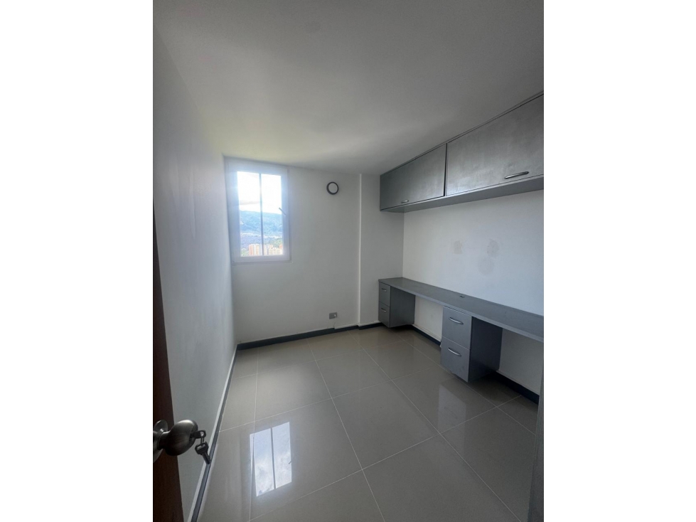 Apartamento en venta en Calasanz, Medellín · foto 13 de 24