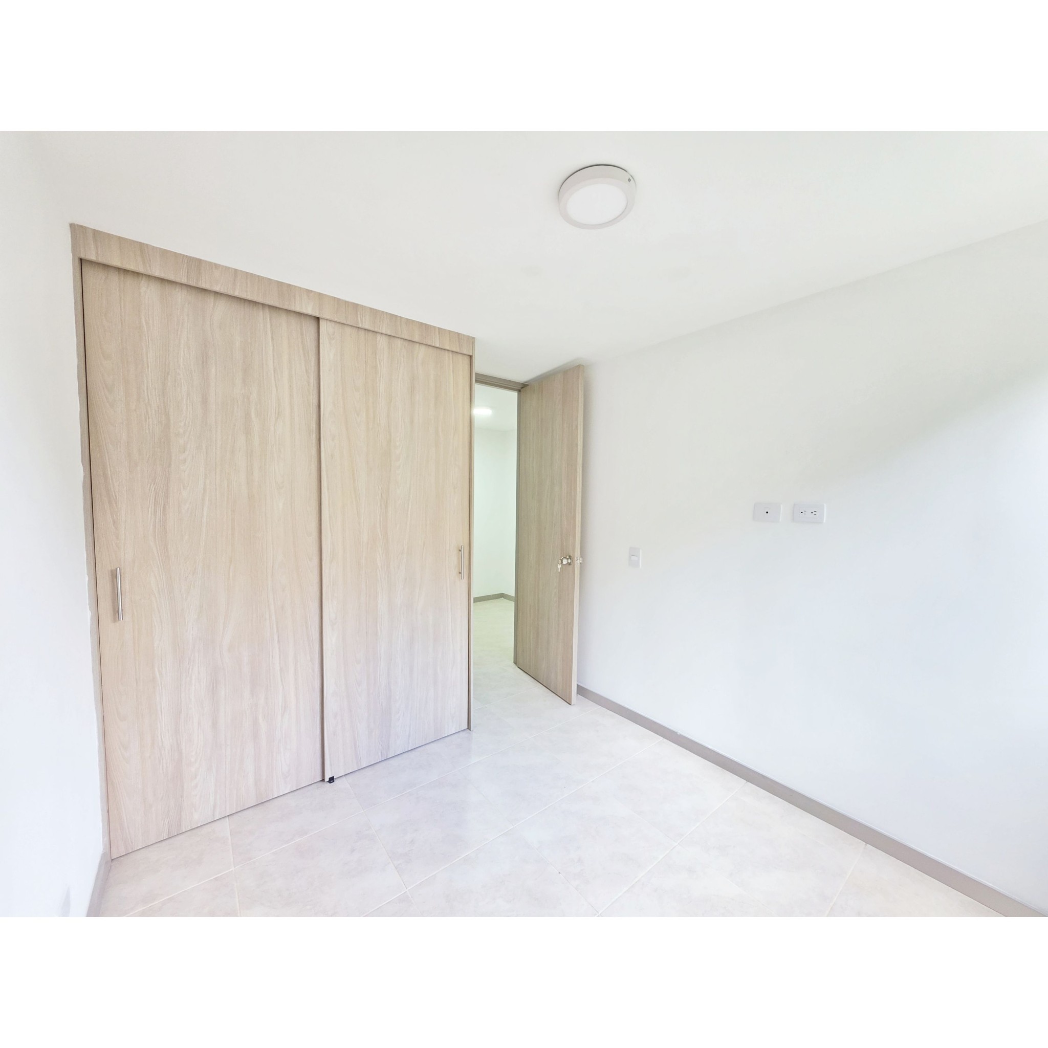 Apartamento en venta en La Cuenca, Envigado · foto 3 de 8