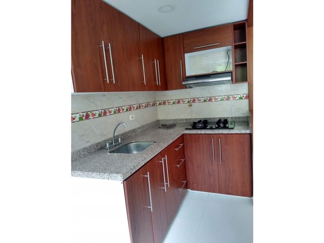 Apartamento de 2 alcobas en venta en Aguacatal, Cali, 61 m² · foto 8 de 24