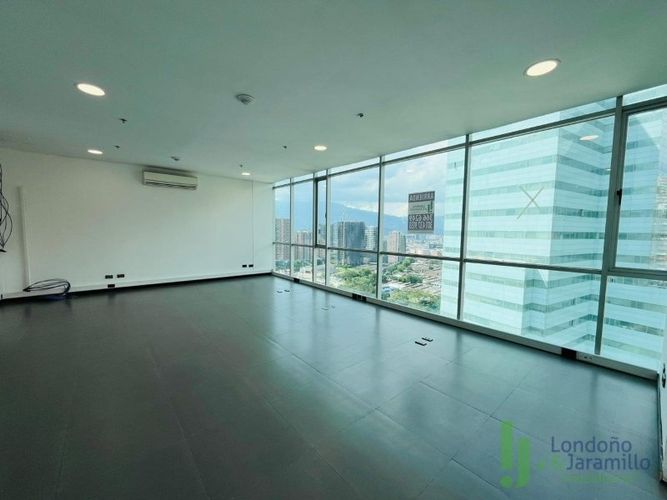 Oficina en venta en Villa Carlota, Medellín, 80 m² · foto 2 de 8
