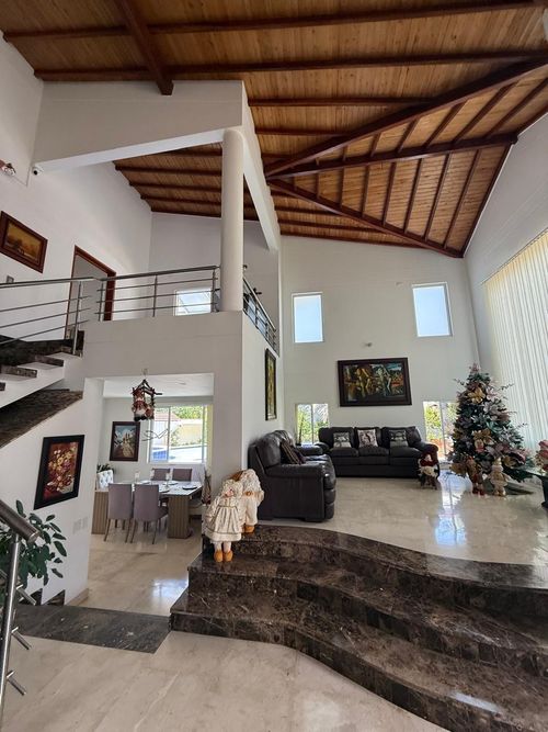 Casa de 5 alcobas en venta en La Españolita, Piedecuesta, 560 m² · foto 18 de 24
