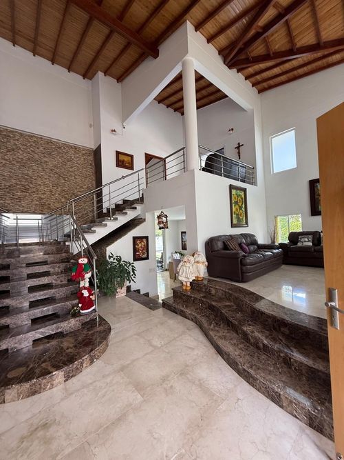 Casa de 5 alcobas en venta en La Españolita, Piedecuesta, 560 m² · foto 20 de 24